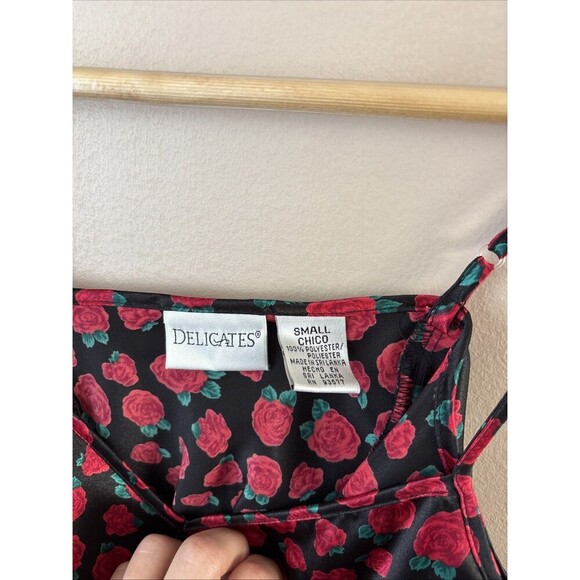 Delicates Women’s Nightgown Black Red Rose Print Slip Sleepwear Size Small - Picture 5 of 6